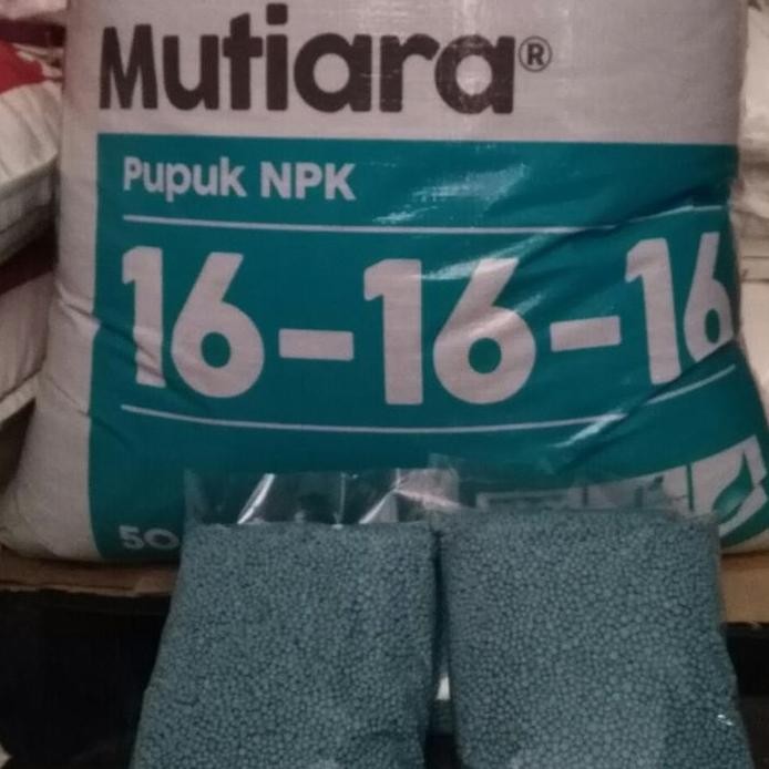 

Terlaris Npk Mutiara 16:16:16 Meroke Repack 1 Kg (Sayuran, Bunga, Buah)