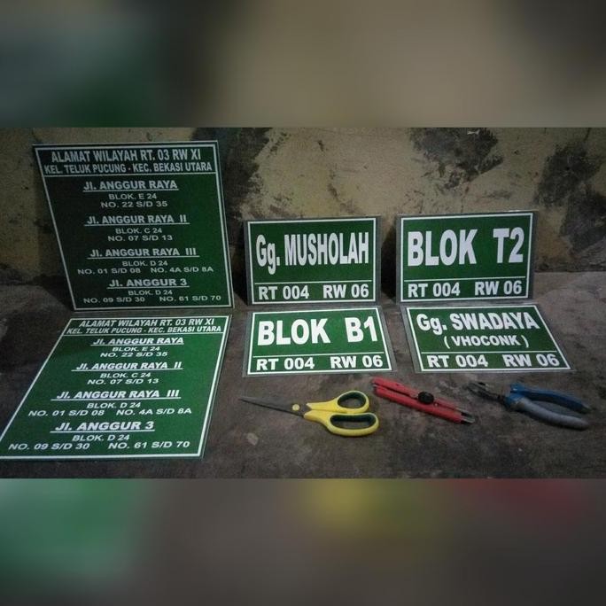 

Plang Nama Jalan / Papan Nama Plat Alustik 50 X 120 Cm