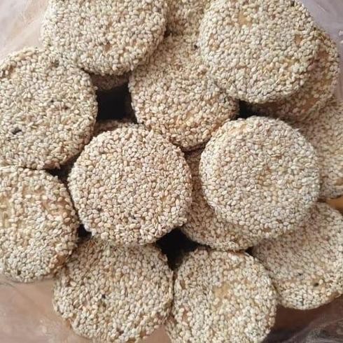 

Terlaris Roti Wijen Bulat 1Kg Biskuit Marie Wijen Manis Legit Full Wijen Kue Wijen Mini Biskuit Caramel