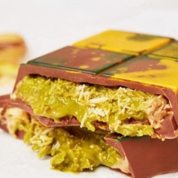 

Dupe Colat Dubai Viral Pitachio Adayif Chocolate
