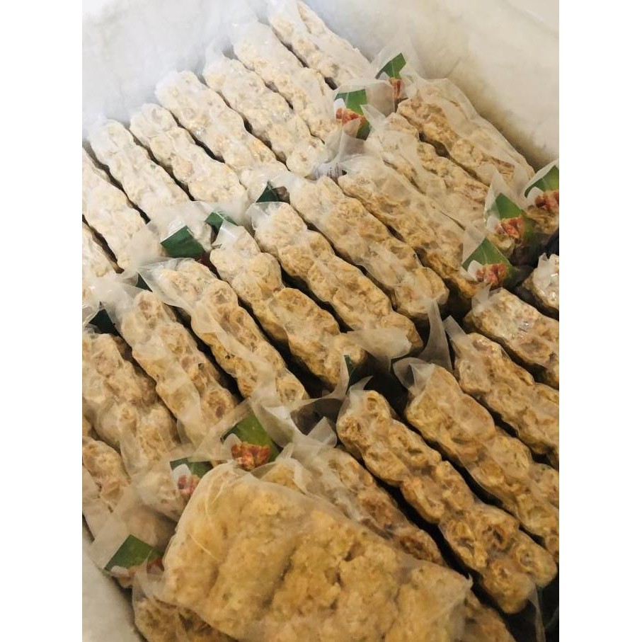 

Murah Frozen - Cakue Isi Ayam Udang By Cakue Peneleh (7X10Pcs)