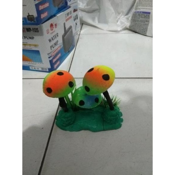 

Terlaris Aquarium Hiasan Dasar Jamur 3 Pcs