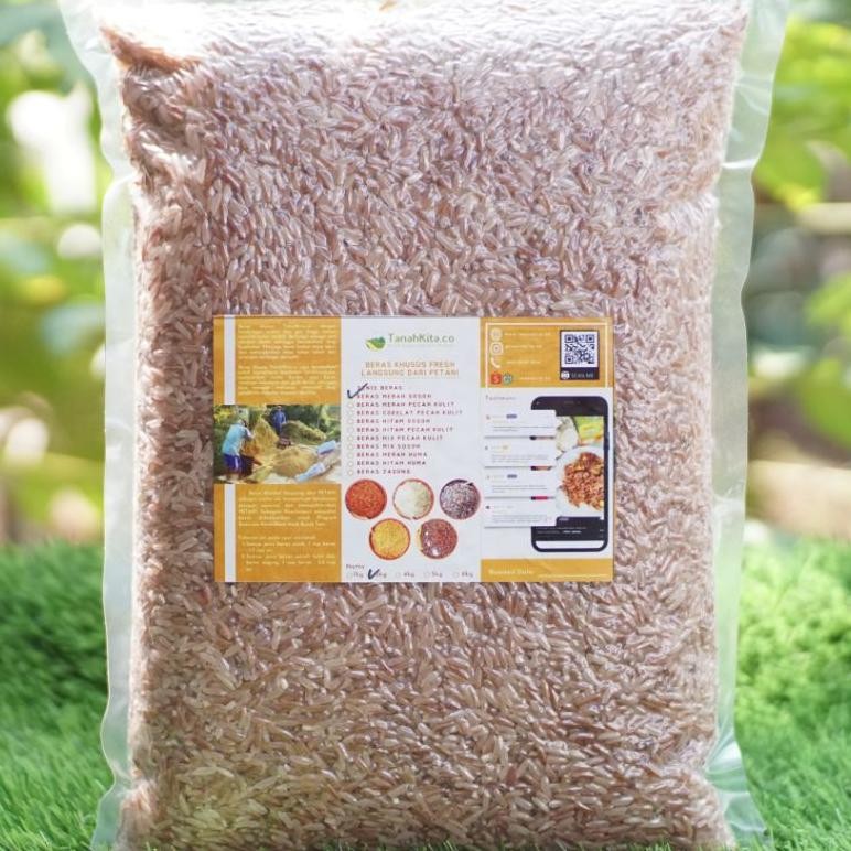 

Beras Merah Sosoh (2kg), Enak, Pulen, Empuk Dan Masih Fresh Diambil Langsung Dari Sawah Sendiri