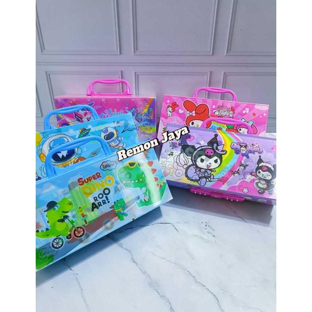 

Menarik Promo Cod Kotak Pensil 3D / Tempat Pensil 3 Tingkat Model Koper Ada Kode Gambar Cewek Cowok