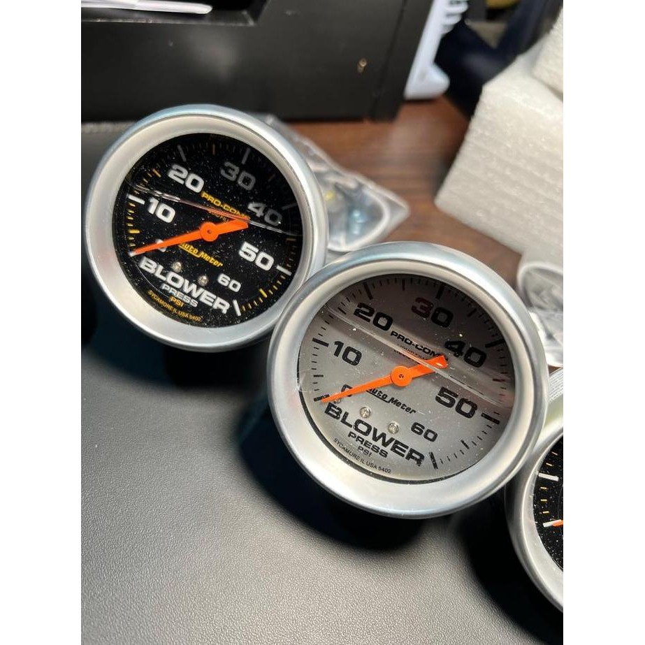 . Autometer Boost Meter 35 PSI Boost Meter 60 PSI