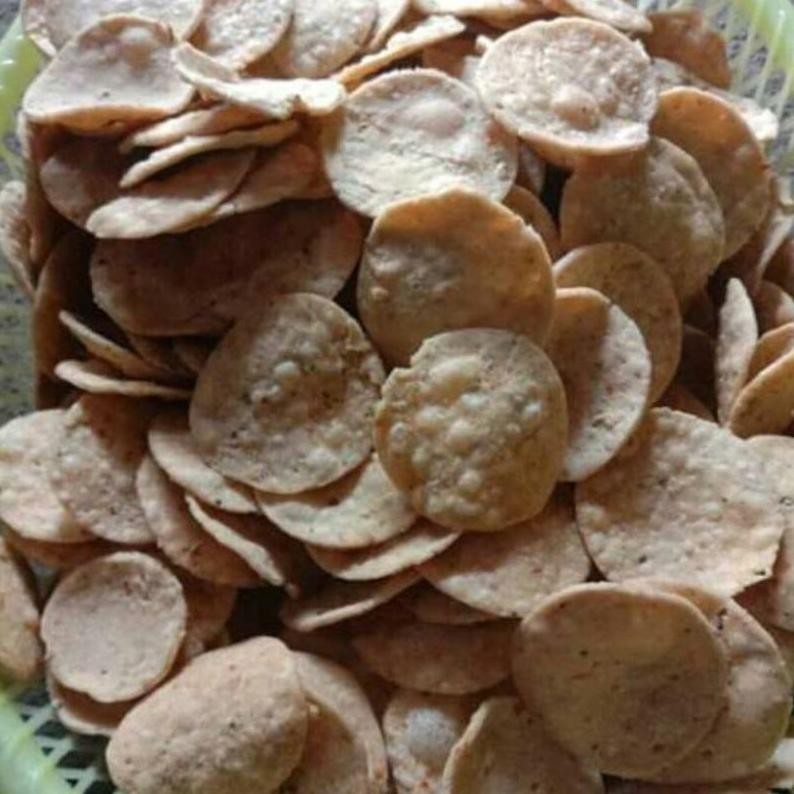 

Penuh Inovasi Oleh-Oleh Khas Kediri Krupuk Lamuk Emplek Kerupuk Pati Singkong