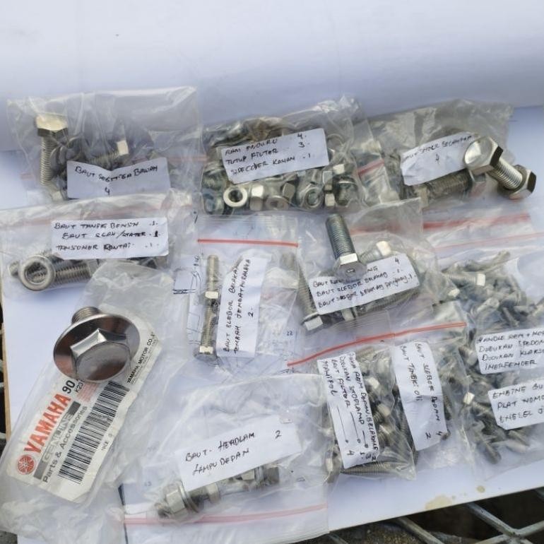 Baut Full BodySet Yamaha DT100 Standart Restorasi 1Set untuk Body Motor PNP Pada Setiap Panil masing
