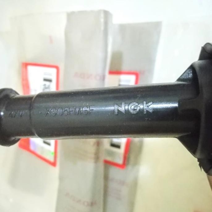 . Cop Busi. Tutup Busi. CAP ASSY NOISE Original Honda CB150R Old