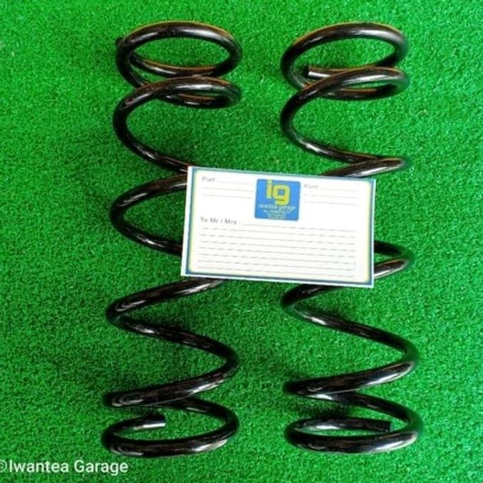 . Calya Sigra per empuk bagian depan