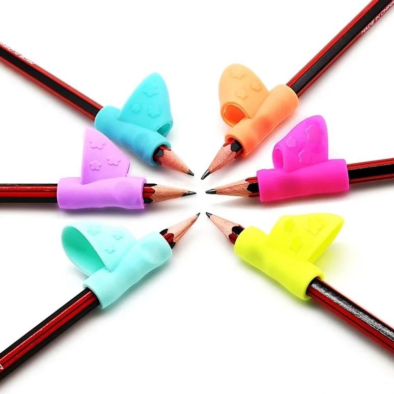 

1-3Pcs Children Learn To Hold A Pen And Write Posture Correction Writing Trainer Learning For Kids Montessori Calligraphy Tools