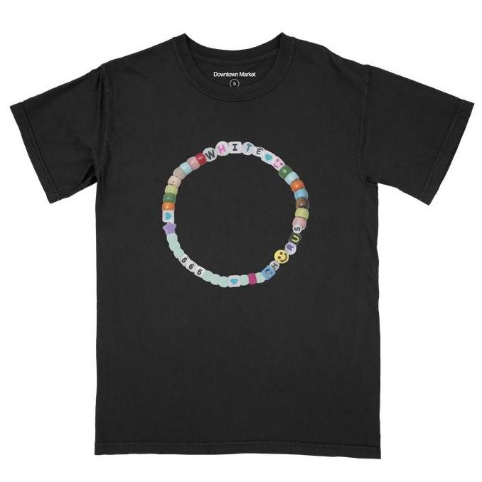 New Downtown Market & White Chorus - Beads Tshirt Black Terjamin