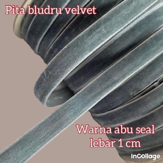 

ready Per rol 15 meter pita bludru velvet lebar 1 cm