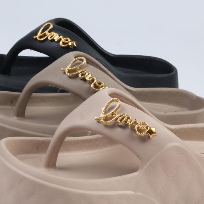 Tersedia 2025 model baru sandal  sandal lebaran jepit tinggi Sandal Jepit Polos Wanita Dewasa Bahan 