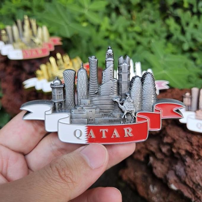 (Expert) Magnet tempelan kulkas metal souvenir Qatar negara timur tengah