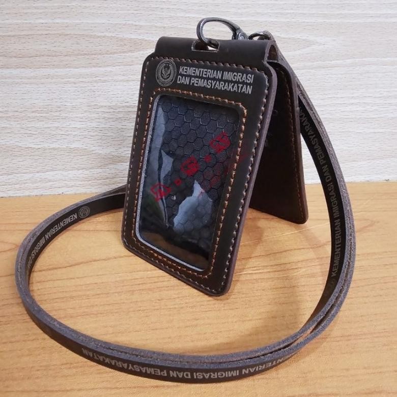 

Id Card Kulit Kemenimipas Tempat Kartu Id Card Kulit Lipat Magnet Kementerian Imigrasi dan Pemasyarakatan AST