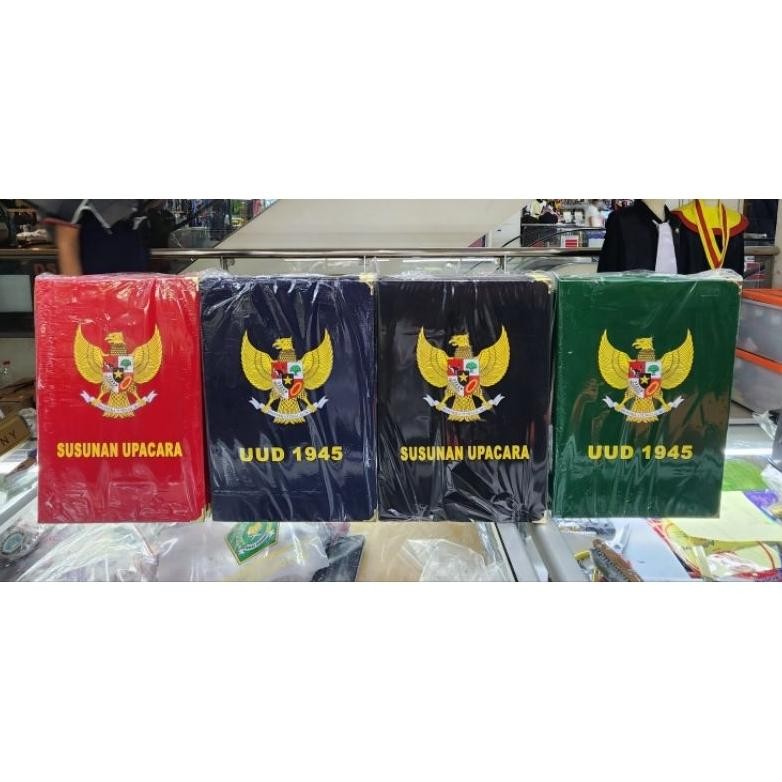 

Map upacara bahan beludru 1set isi 5pcs AST