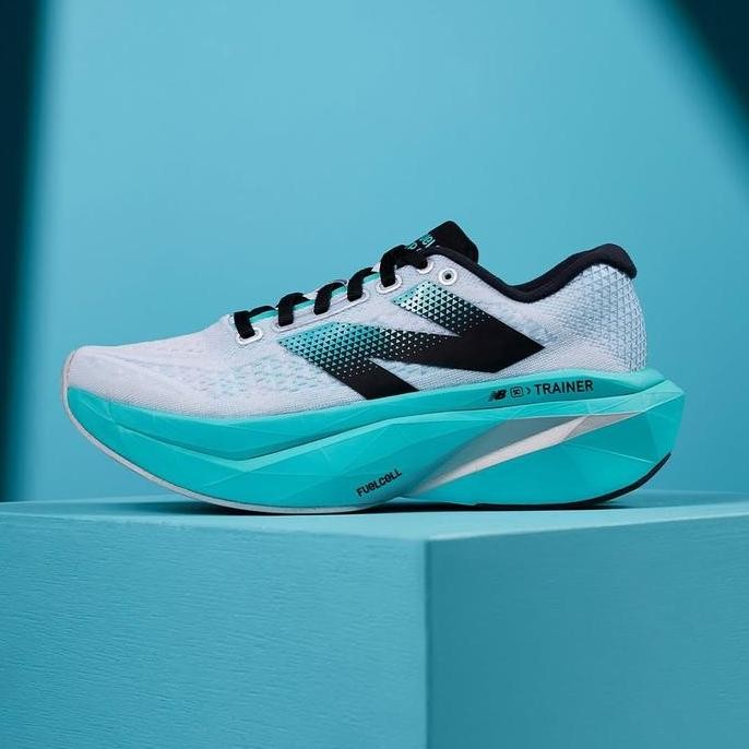 Tersedia Sepatu Running Original NB Fuelcell Sc Trainer V3 White Blue BNIB