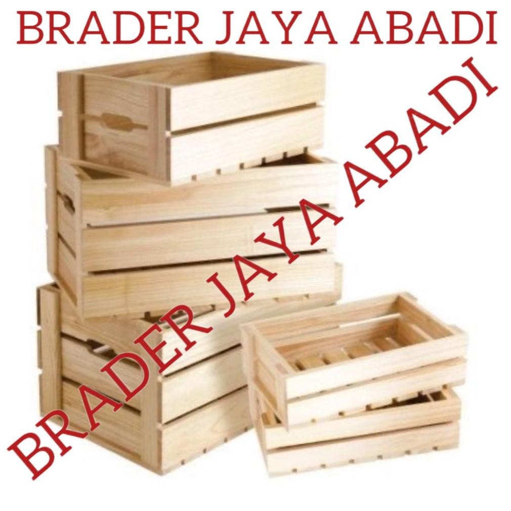 

PACKING KAYU DAN PIPA PCV UNTUK TAMBAHAN PACKING PAKET BRADER JAYA ABADI AST
