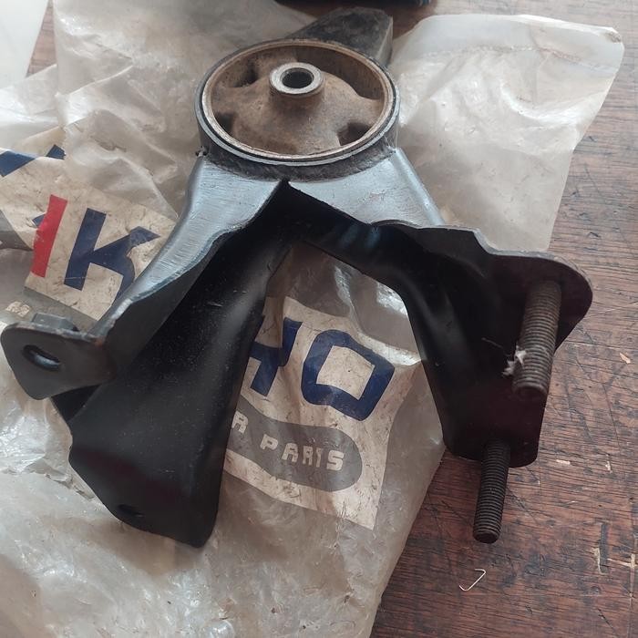 Insulator Engine Mounting Belakang Corona At171 St171 Thailand Original Dan Terpercaya