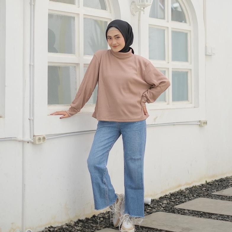 

Kaos Turtleneck Kerah Tinggi Fisy
