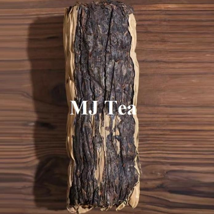 

Baishaxi Hunan Anhua Black Roll Tea Shiliang Tea 362Gr Maison Auratea