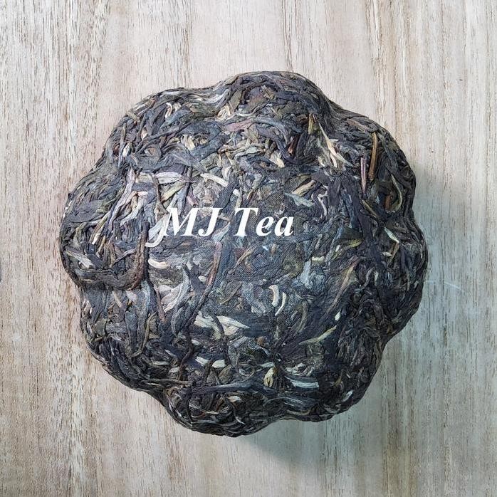 

Raw Puerh Tea Iceland "Bing Dao" Spring Tea Pumpkin - 400Gr Maison Auratea