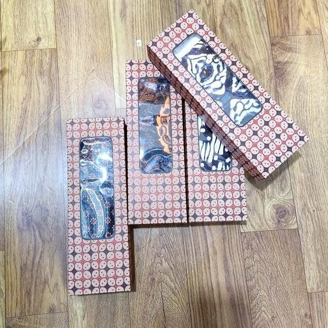 

ready stock dus bok kain batik bungkus kain cocok buat kado atau souvenir