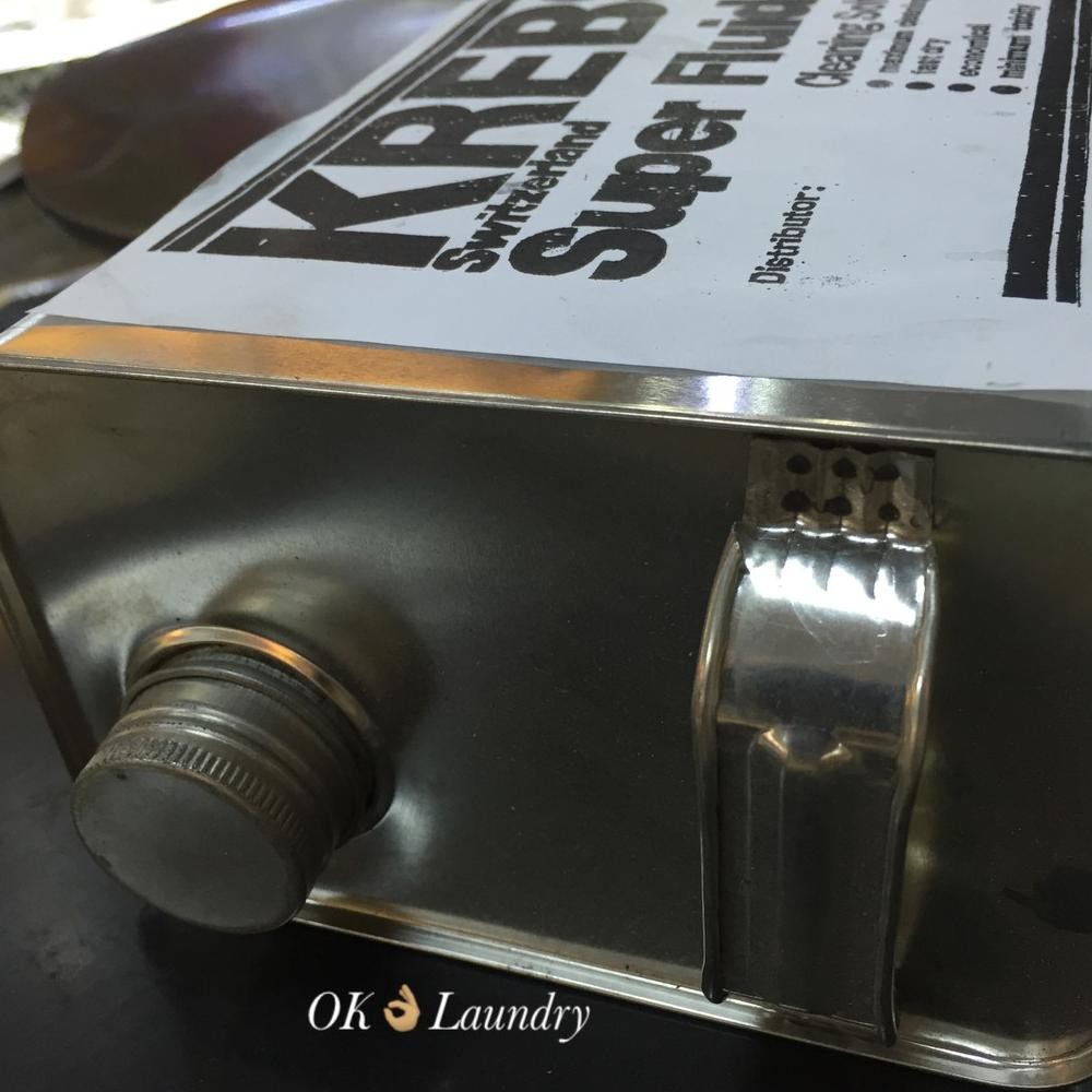 Minyak Pembersih Noda Pakaian Krebs