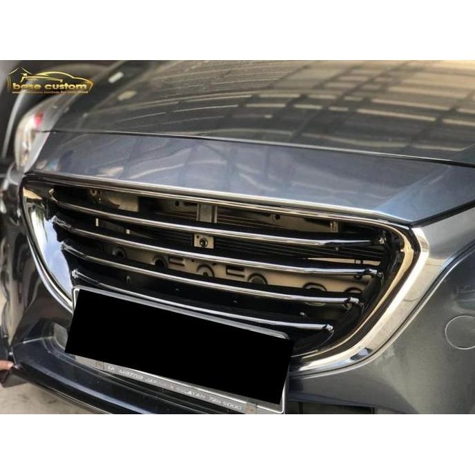 Grill depan Mazda 2 Skyactiv