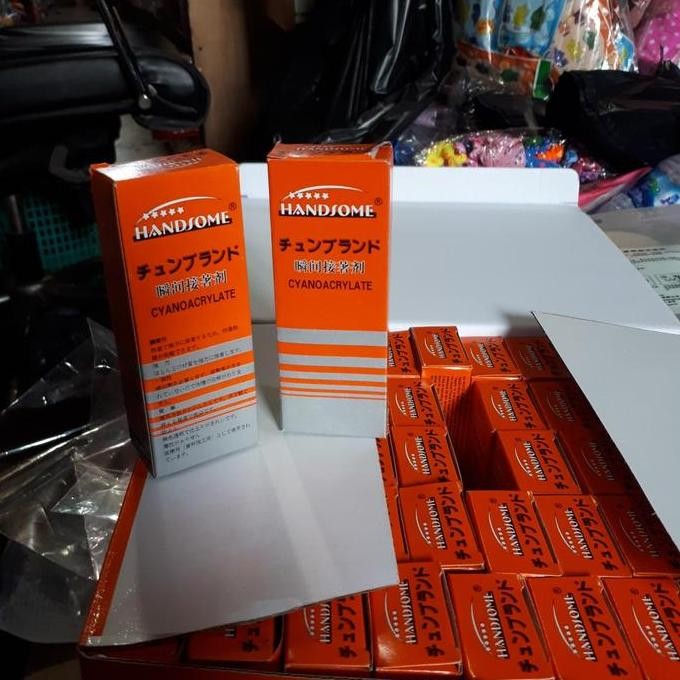 

Lem korea handsome 1 box isi 50 pcs pembelian 12 ke atas bonus 1 kaos