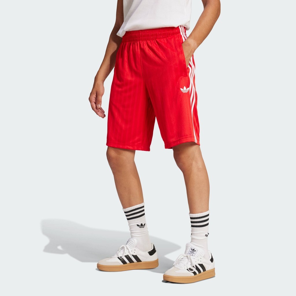 adidas Lifestyle Adicolor Shorts Men Red JP1032