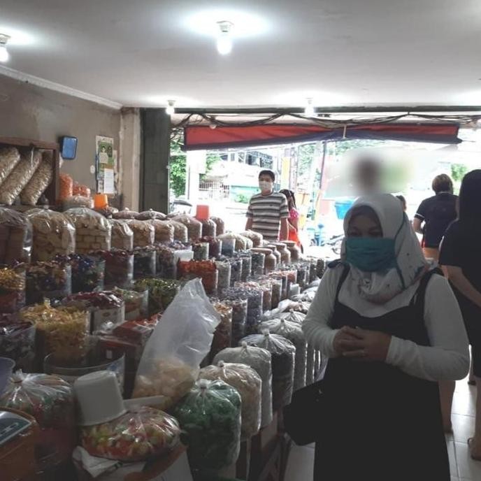 

Kerupuk udang mentah stick Ny. Siok 500 gram GMM