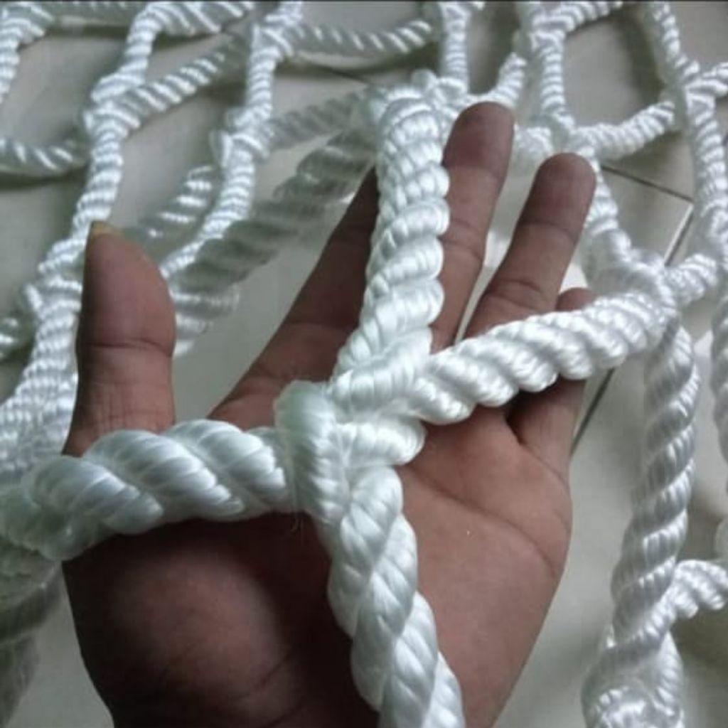 jaring tambang nilon 12mm..untuk jaring safety net,jaring pengaman,jaring outbound,jaring hamook-lub