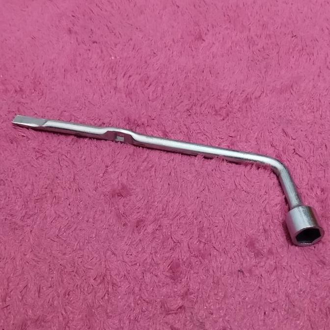 Kunci Roda Mobil 21 mm ( gagang dongkrak ) kijang inova,fortuner,hilux L64