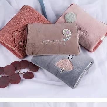 Bantal Air Panas Electric Bulu Tebal Lembut / Kompres Air Listrik