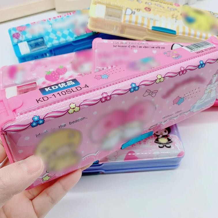 

JH8 Reseller Welcome - S5984 Kotak Pensil / Kotak Pensil Magnet 2 Sekat / Kotak Pensil Anak Dilengkapi Rautan / Kotak Pensil Lucu