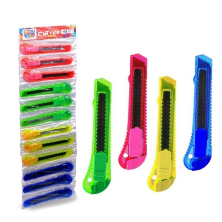 

Pisau Cutter Besar Bening Isi 12 Pcs