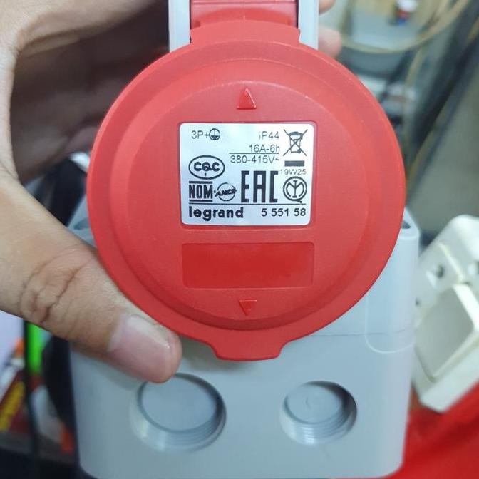 Plug Socket Legrand 3Phase 3P 3 P Phase 4Pin 4 Pin 16A 16 Ampere