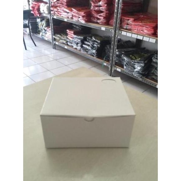 

Box Kue | Box Snack Uk. 12x12 (isi +/- 100 pcs)