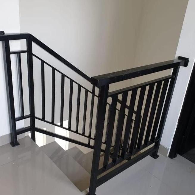 railing tangga rumah minimalis