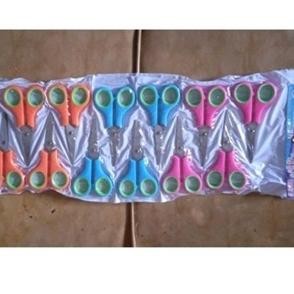 

Terlaris (Murah) Gunting Kertas Warna 4-5Inch 1 Renteng Isi 12Biji