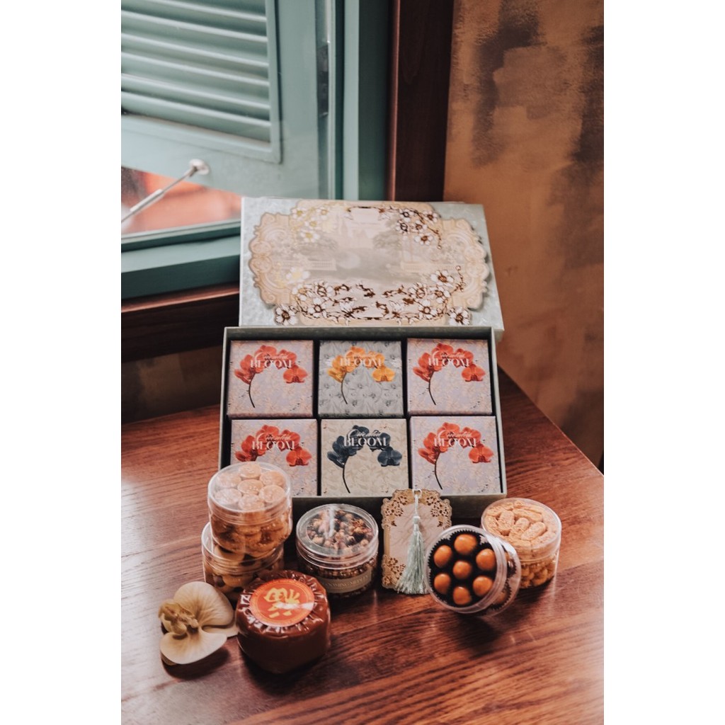 

Paradise - Thegifthings Imlek Hampers Sincia / Tea Hampers Lunar / Parcel Cookies Imlek / Kue Kering