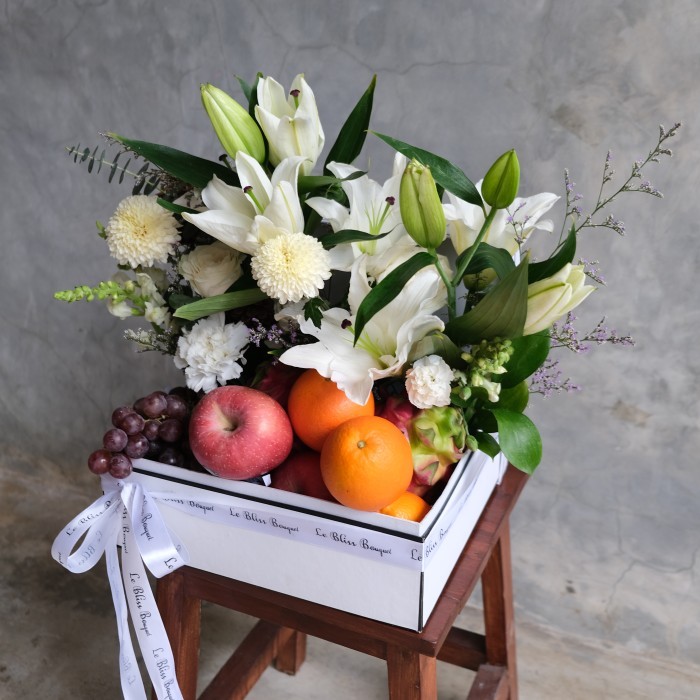 

PREMIUM BOX FRUIT FLOWER PARCEL PARSEL BUAH BUNGA LE BLISS BOUQUET
