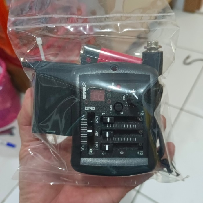 New EQUALIZER GITAR YAMAHA4 BAND/PREAM GITAR