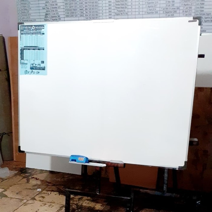 

WHITE BOARD GANTUNG 90 120 CM
