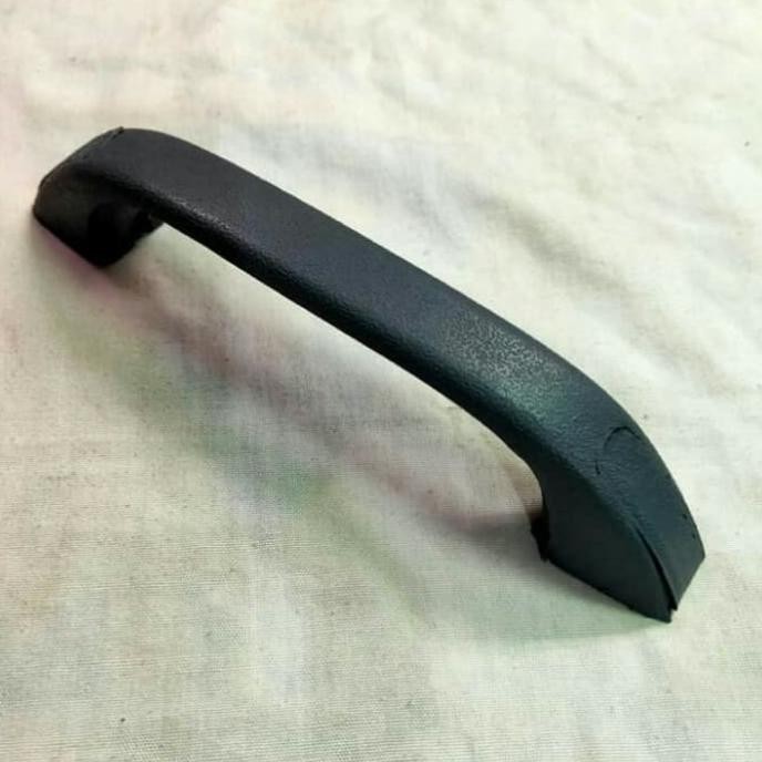 Pegangan tangan pintu body mobil isuzu panther terbaik
