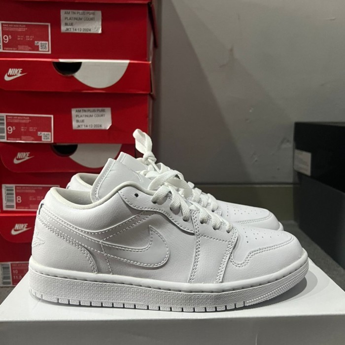 AJ 1 Low Triple White (ETALASE 2880)