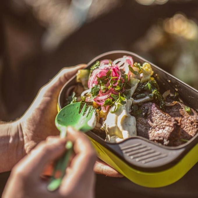 WILDO CAMP-A-BOX COMPLETE Tempat Makan Set Gelas Sendok Piring Mangkuk Ultralight L19A