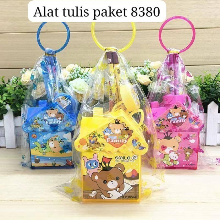 

KR Alat Tulis Paket 8380 Set Atk Anak Souvenir Kado