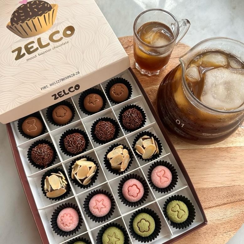 

hj-45 Zelco - Chocolate Coklat Ball Mix Strawberry Matcha Premium